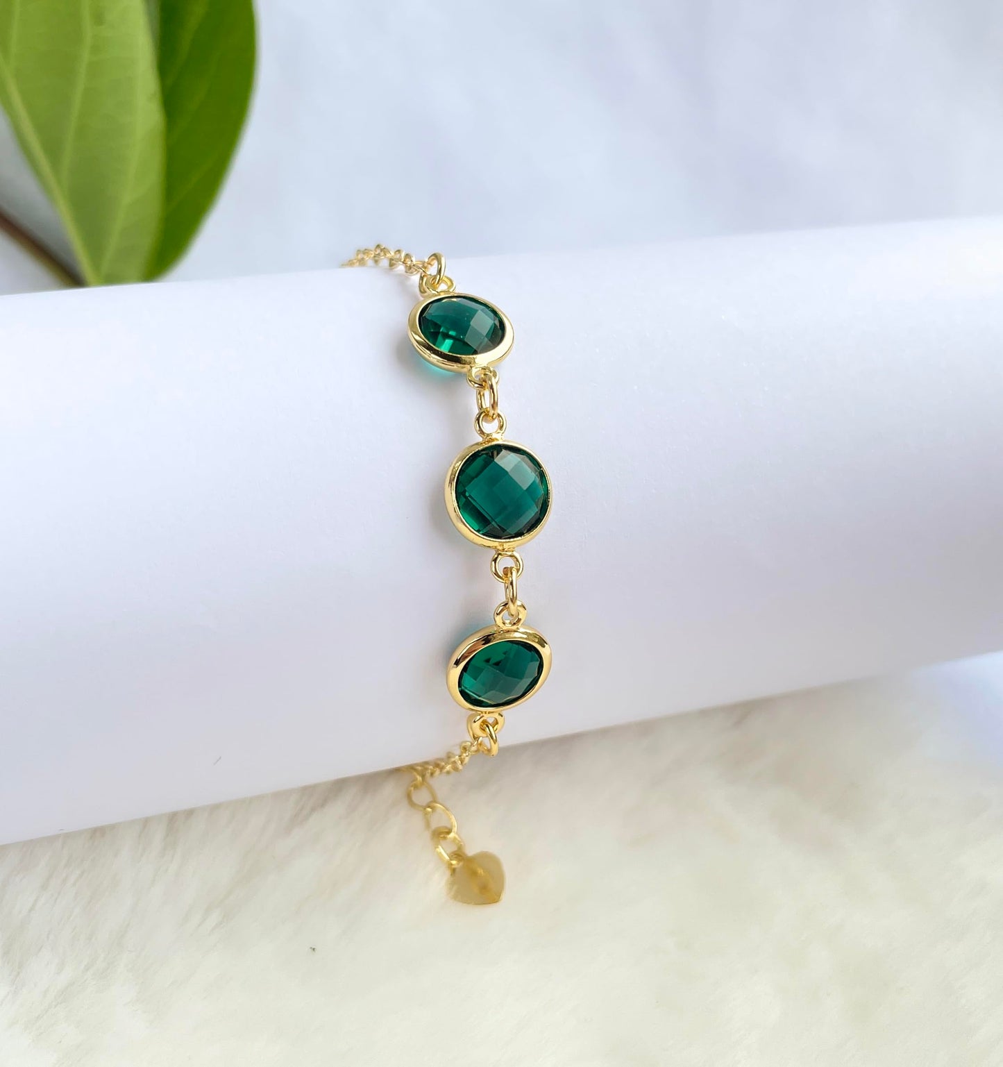 Emerald Green Birthstone Bracelet - Green Crystal Glass , 18k Gold -plated Chain , Elegant Jewellery Gift